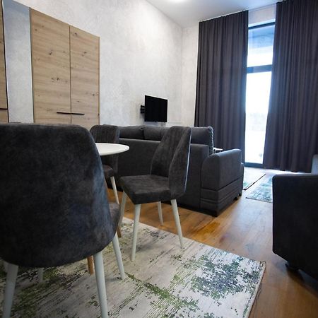 Aparthotel Phoenix Белашница Экстерьер фото