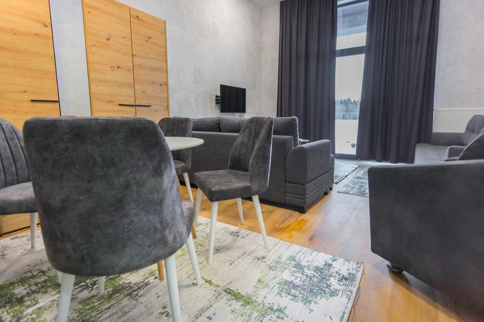 Aparthotel Phoenix Белашница Экстерьер фото