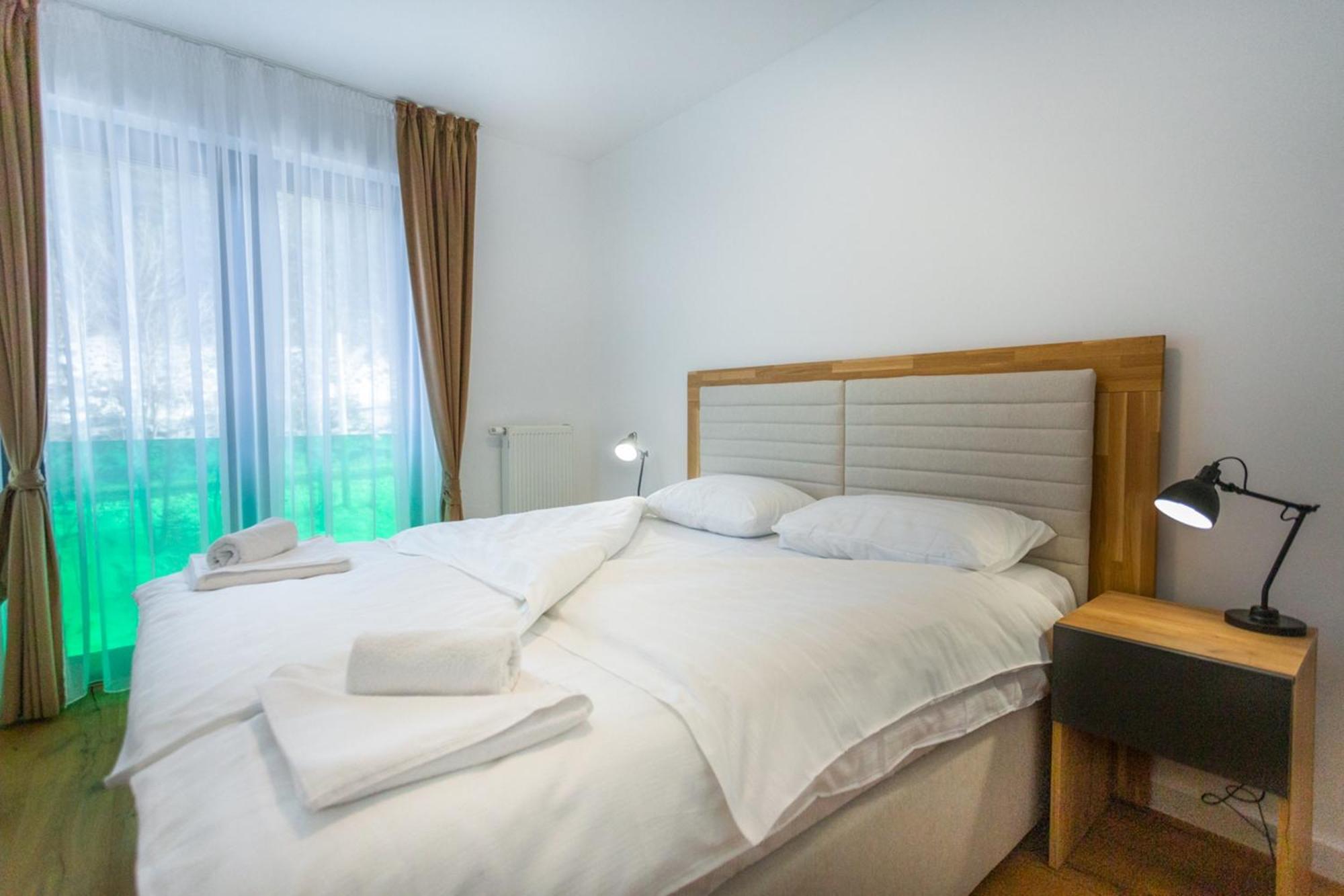 Aparthotel Phoenix Белашница Экстерьер фото