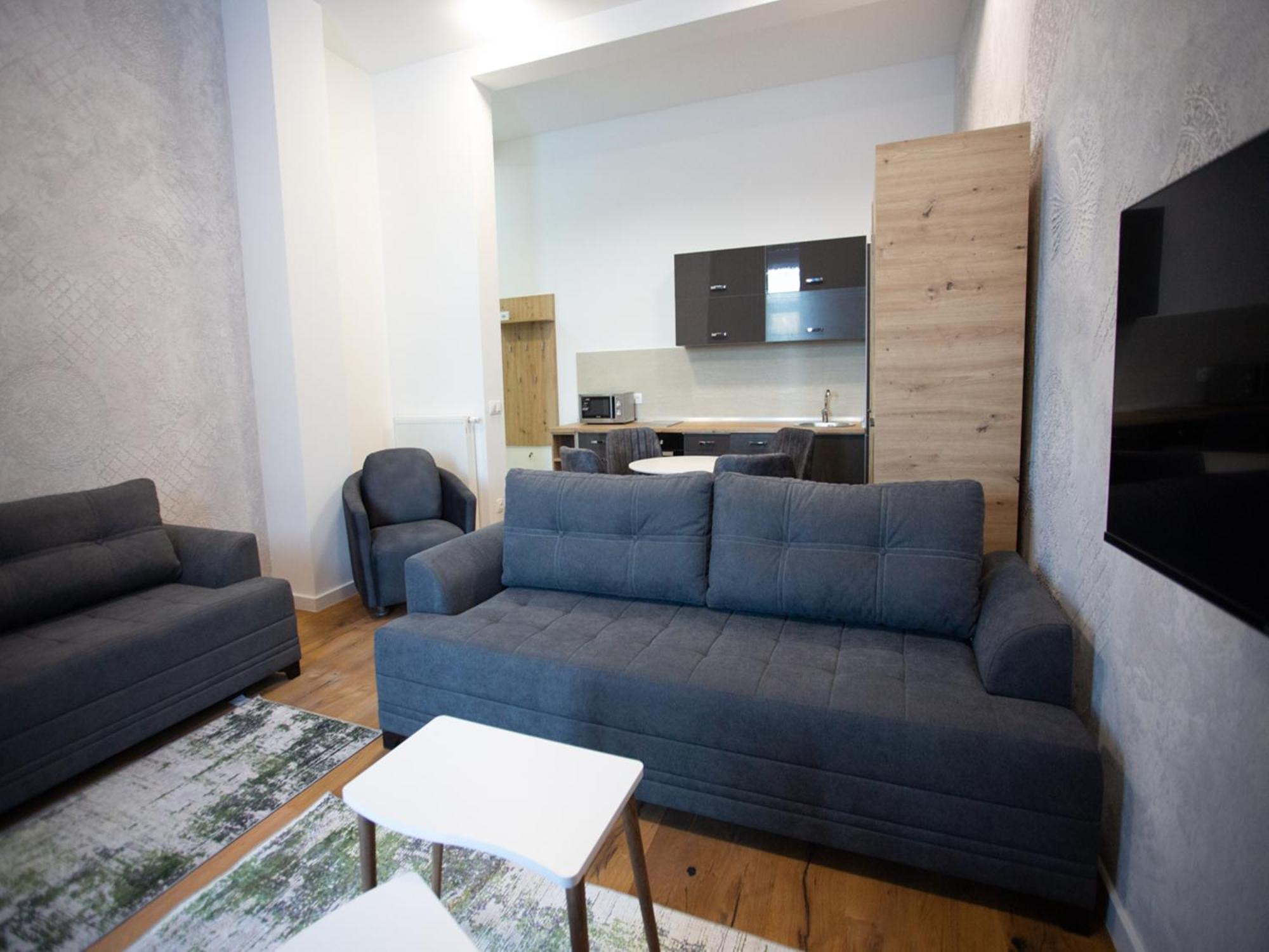 Aparthotel Phoenix Белашница Экстерьер фото