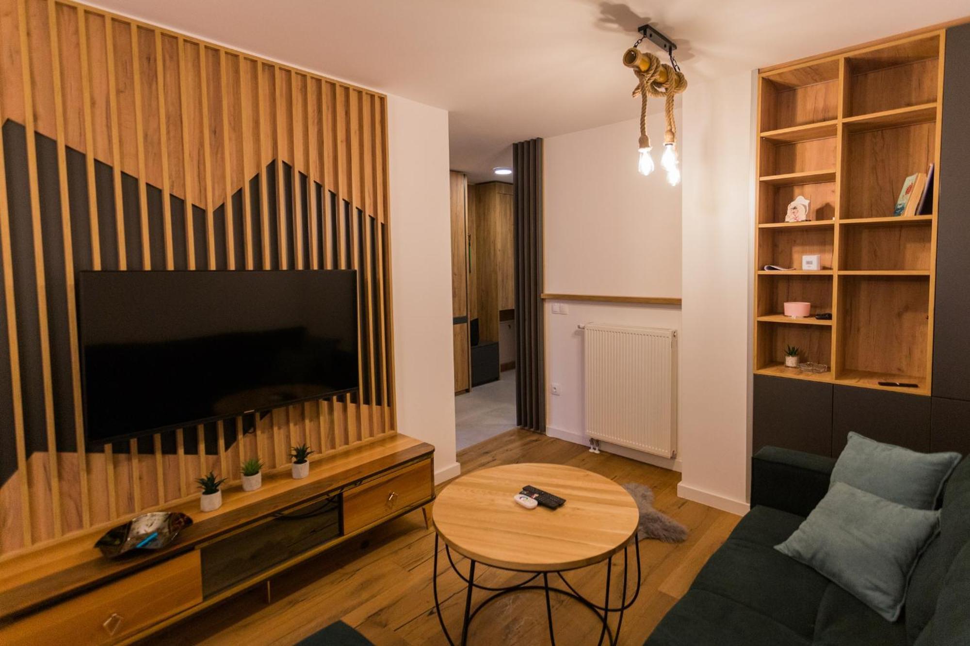 Aparthotel Phoenix Белашница Экстерьер фото
