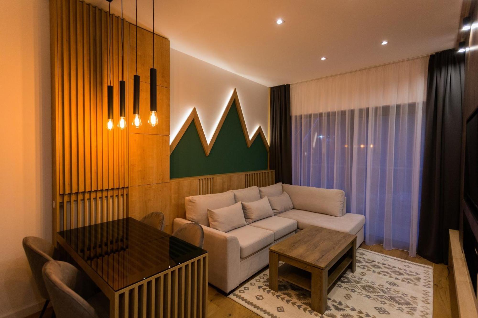 Aparthotel Phoenix Белашница Экстерьер фото