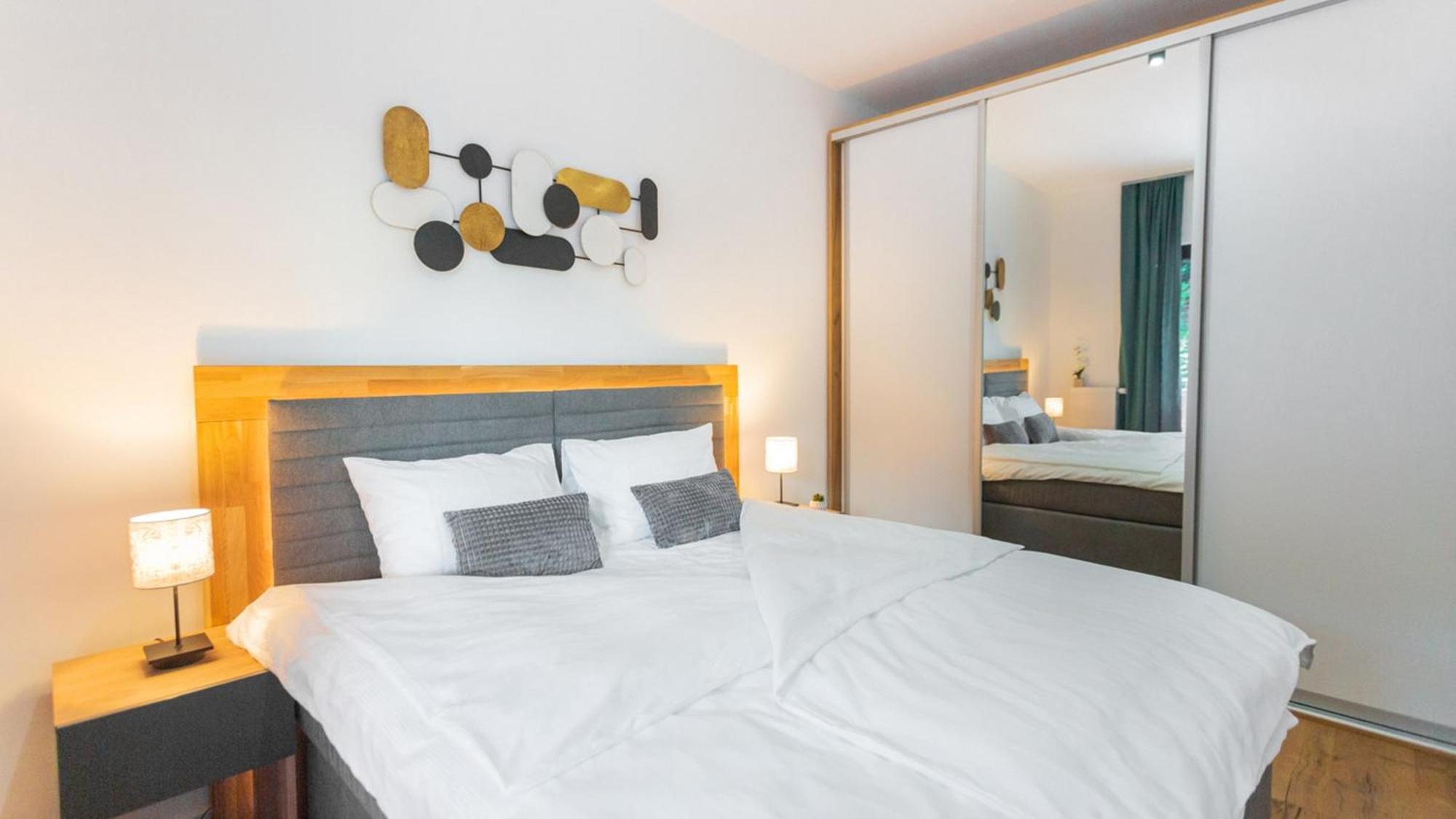 Aparthotel Phoenix Белашница Экстерьер фото