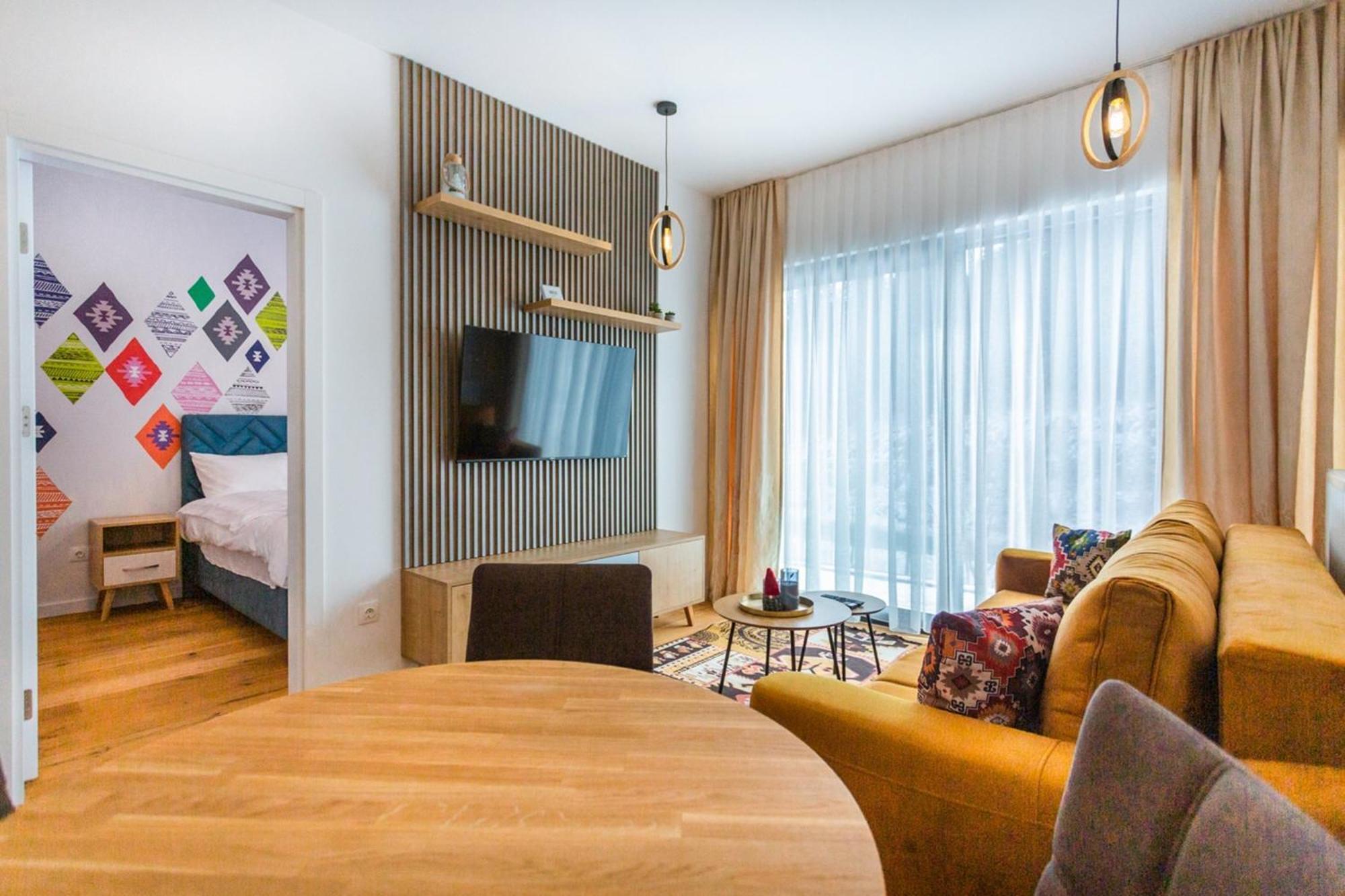 Aparthotel Phoenix Белашница Экстерьер фото
